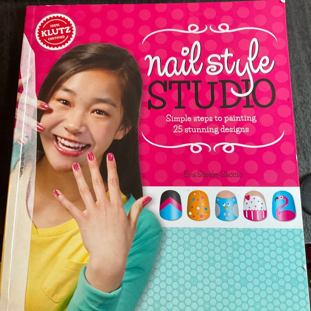 Book - Nail Style Studio. K72